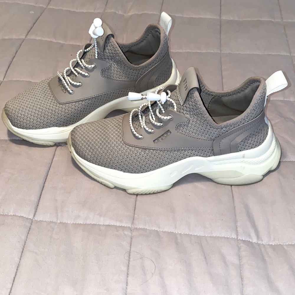 Steve Madden Sneakers